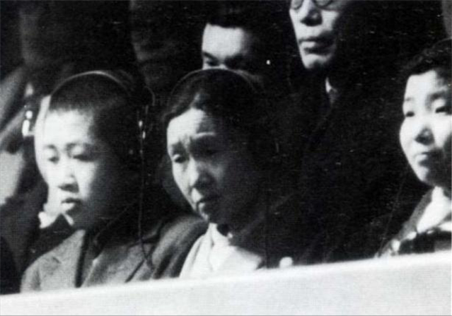 日本甲级战犯被绞死时不同表演：有人泪流满面，有人挣扎12分30秒