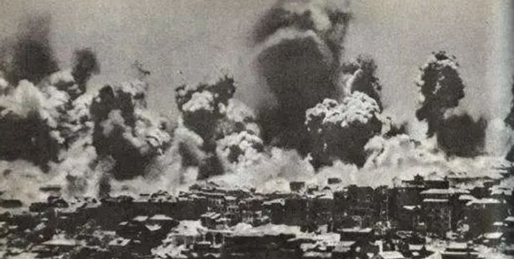 东京大轰炸有多惨？8万人葬身火海，堪称“日本噩梦”