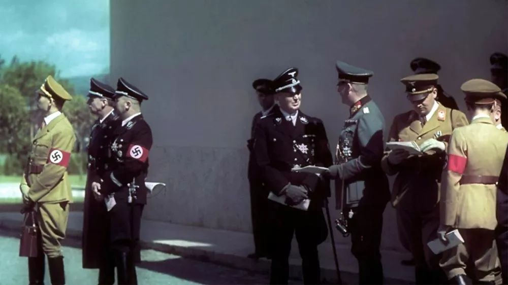 希特勒私人摄影师埋藏在郊外的绝密照片