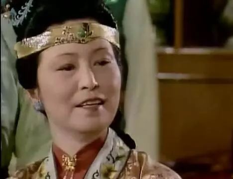 《红楼梦》中，王夫人用四个字说明了自己对林黛玉偏见的真正原因