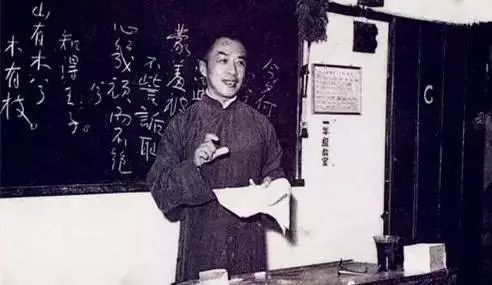 这个小学老师叫板北大校长，打脸清华教授，晚年被台独分子陷害，最终成为中华民族精神的化身