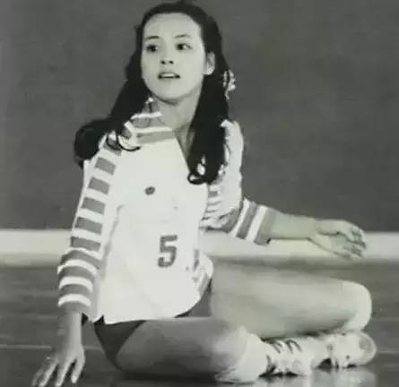 她曾是风靡中国的排球女将，还是马云“初恋”，却被婆婆殴打，身患癌症，如今……