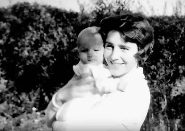 从流浪儿到亿万女富豪，这个犹太人仅用了20年，造飞机黑匣子、被女王接见，83岁她却一心只做慈善家！