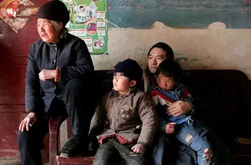 哈佛高材生29岁成银行副总，放弃千万年薪，他深入中国农村拯救20000多名艾滋孤童