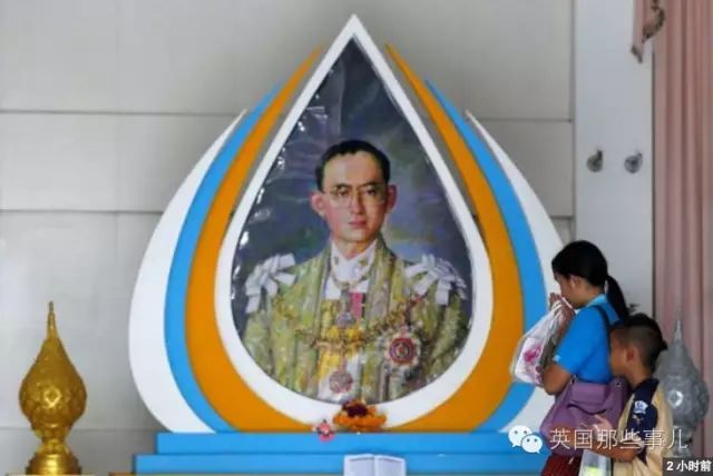 泰国国王普密蓬逝世：他为什么被泰国人称作“最伟大的大帝”？