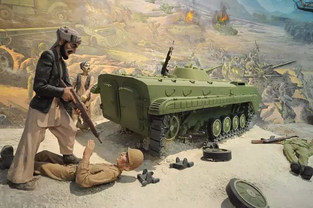入侵阿富汗：苏联崩溃的前兆
