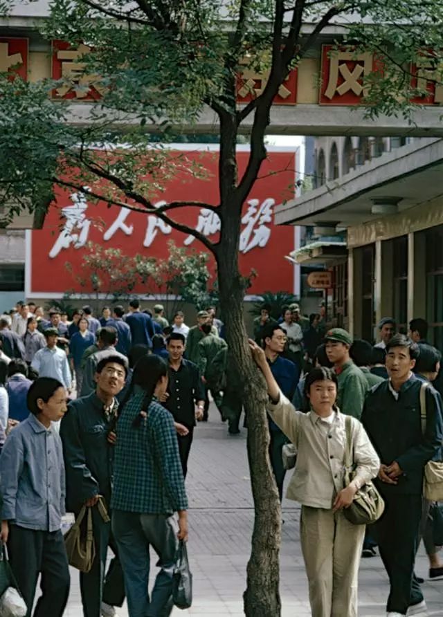 70年代北京老照片，图三是法国总统蓬皮杜首次访华图！