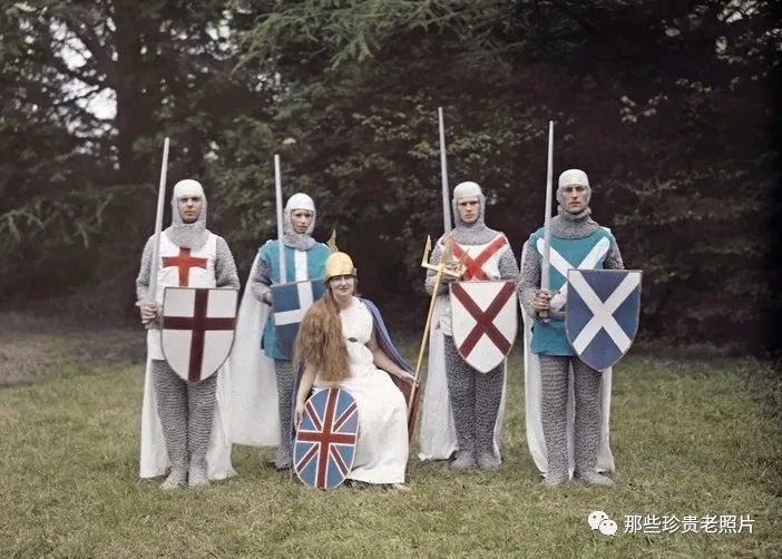 一组90年前的英国老照片，跟你想象的一样吗？
