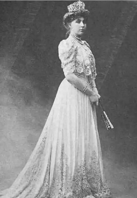 百年前各国王妃公主照片, 俄罗斯惊艳, 清朝丑的霸气！