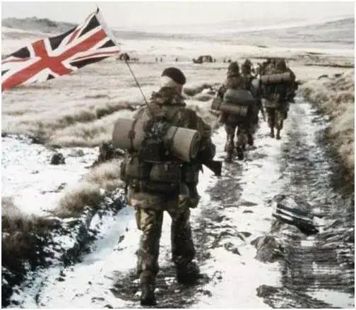 1982年英阿马岛战争照片：不堪一击的阿根廷和英帝国的余晖！