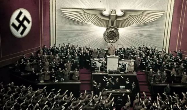揭秘希特勒纳粹党的25点纲领，难怪当年会得到那么多人支持！