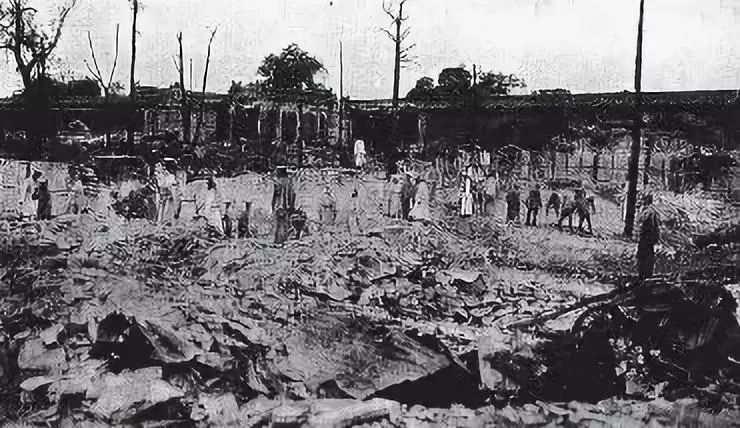 1923年，故宫发生了一场大火，从此中国再无太监！