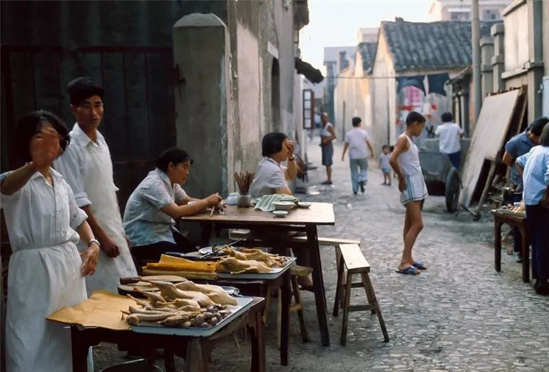 老照片里的1983年中国，每一张都是难忘回忆!