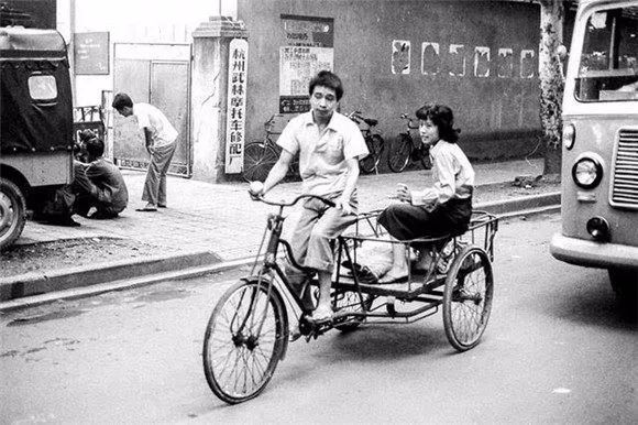 老照片：镜头下1984年中国，春潮涌动的年代！