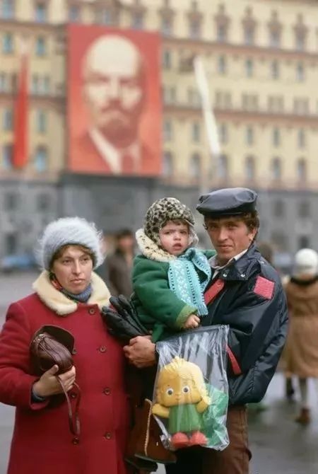 一组苏联解体前后的老照片，一个时代的终结！