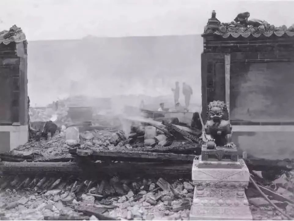 1923年，故宫发生了一场大火，从此中国再无太监！