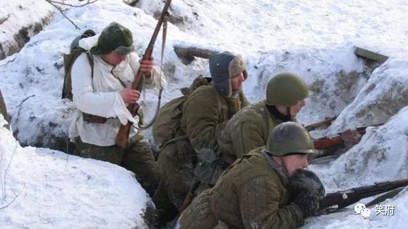 二战期间，苏联入侵此小国，结果被一顿胖揍，两个师遭全歼
