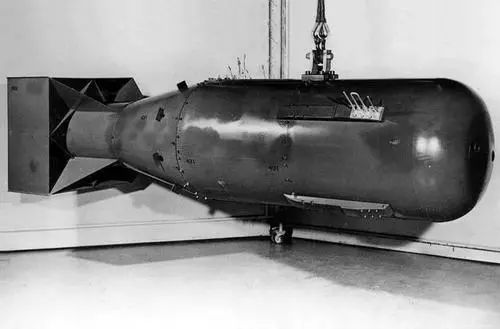 美国第一颗原子弹叫瘦子，苏联的称作南瓜，我国的是什么？