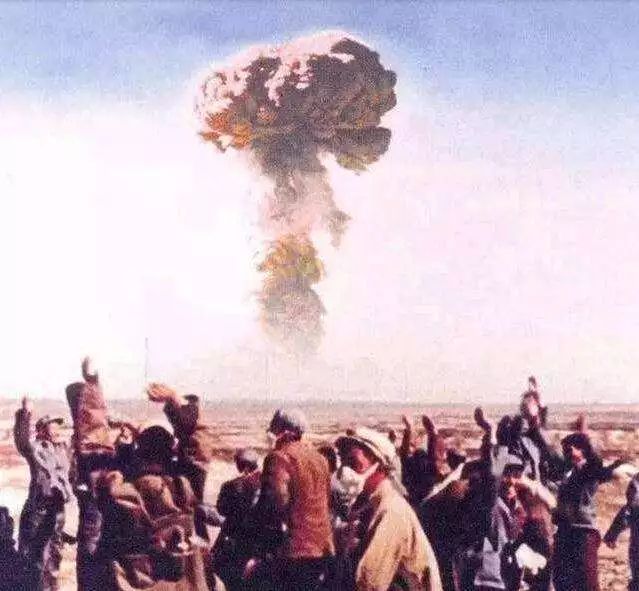 美国第一颗原子弹叫瘦子，苏联的称作南瓜，我国的是什么？