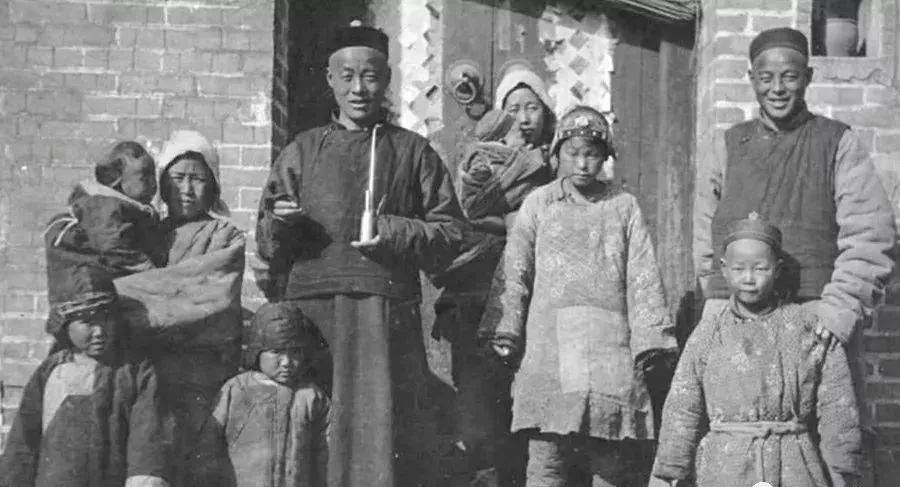 200年里，清朝人口是怎么从2千万增长到4亿多的？