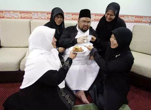 为什么穆斯林男人可以娶4个妻子？你可能想多了！