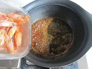 五彩虾仁粉丝煲，没有米饭也能吃完一整锅！