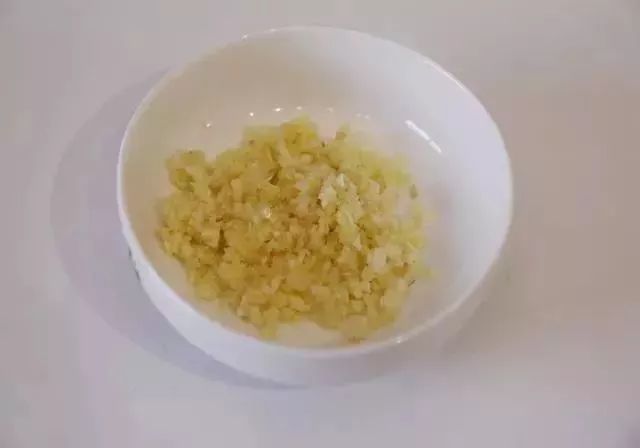 大厨教你做椒盐排骨，做法简单！