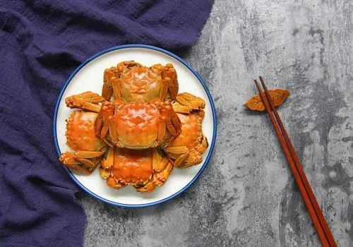 螃蟹蒸几分钟？冷水还是热水入锅？记住这些，螃蟹更鲜嫩！