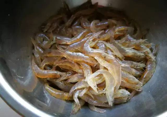 香酥白银虾，补钙首选,老人和小孩适量食用！