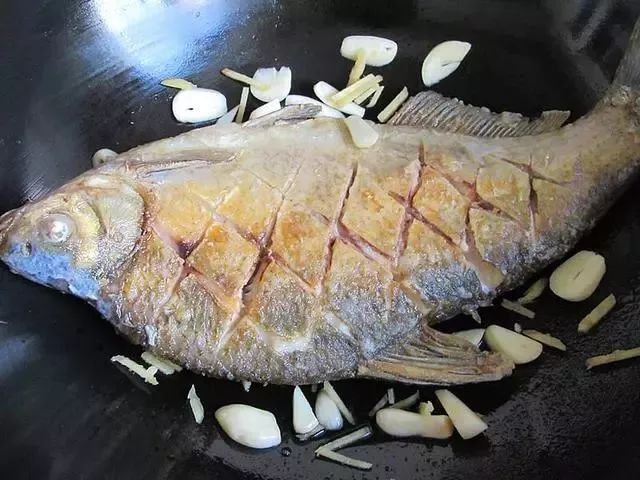 红烧鱼这样做，味道鲜美堪称一绝！