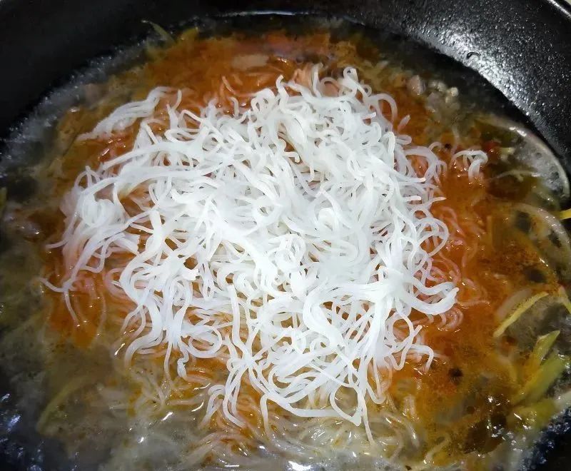 花甲牛肉粉汤，一碗米粉带来的奢华享受！