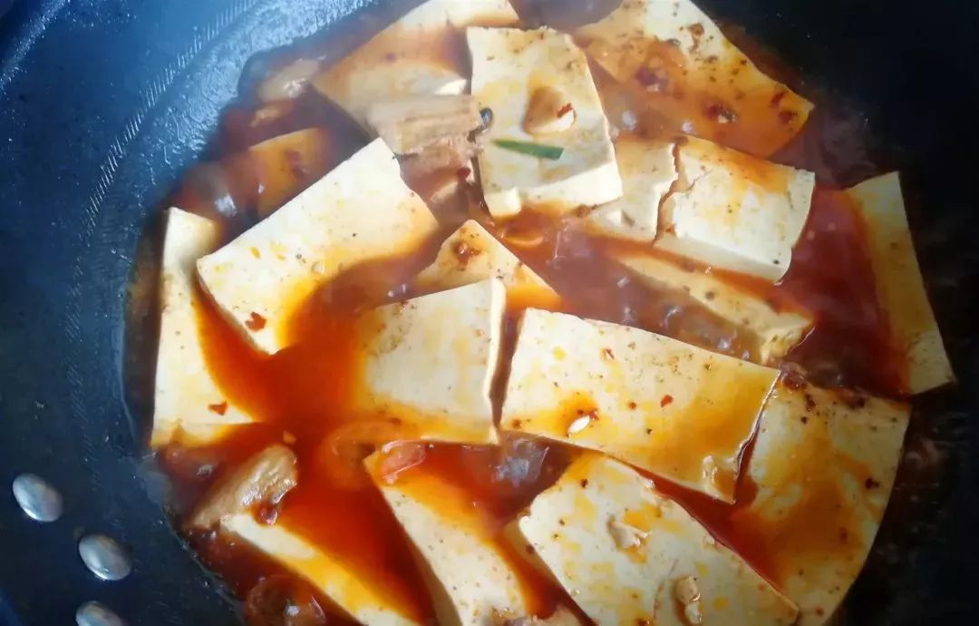 豆腐的这个做法，不用煎，不用炸，吃着嫩还香，特别下饭