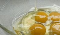 老式蛋糕，4颗鸡蛋1碗面粉，能做12个，做法比例全都教你，超简单