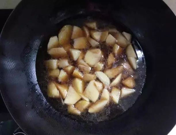 土豆这样烧太香了，好吃入味又快手，比土豆丝好吃百倍！