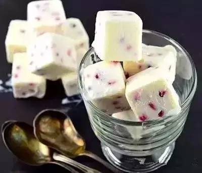 一分钟学会10种酸奶的有趣做法！太适合夏天了