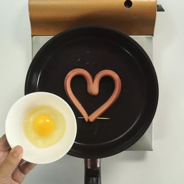 快手早餐爱心煎蛋，普通却又特别！