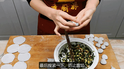 它的钙是菠菜的3倍，做饺子馅比韭菜香，关键还便宜！