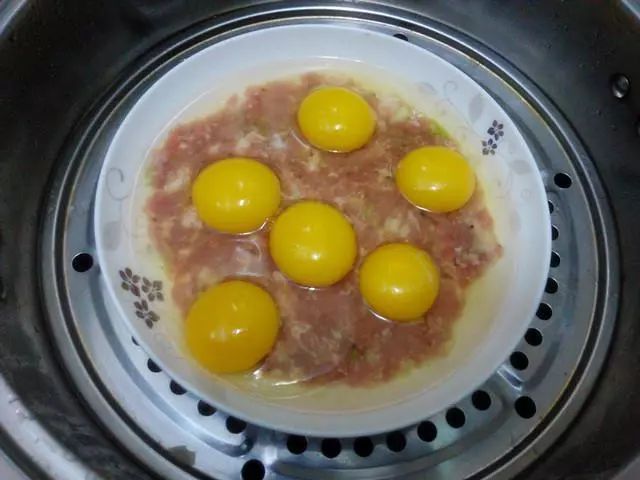 和乡下婆婆学的一道鸡蛋的做法，简直太好吃了，不学可惜了！