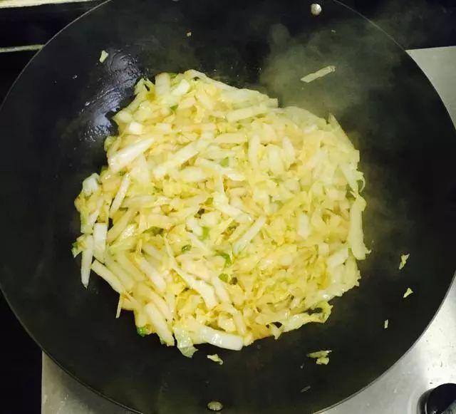 大白菜炒鸡蛋怎样做更好吃？这样做出来的白菜炒鸡蛋好吃又健康