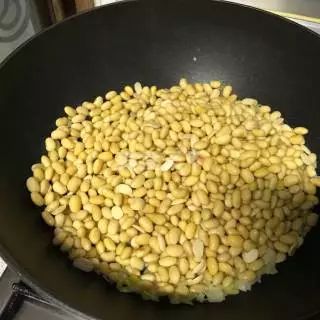 黄豆的N种吃法健脾利湿，是你一直小看它