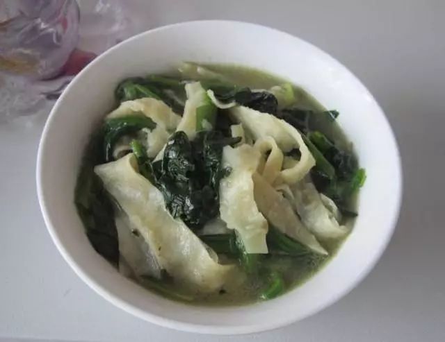 菠菜的8种鲜嫩做法，都是快手菜，初学者都能学会！