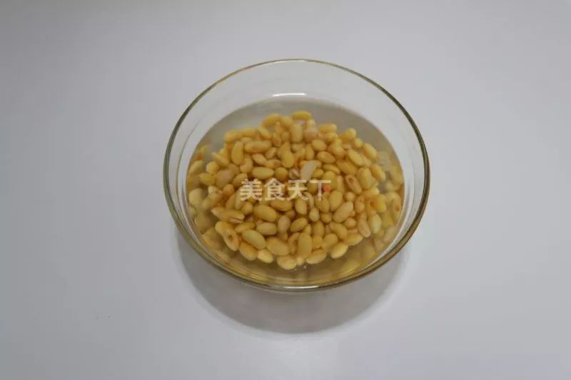 【浓香菜谱】黄豆焖鸡锤：上桌秒光的一道菜