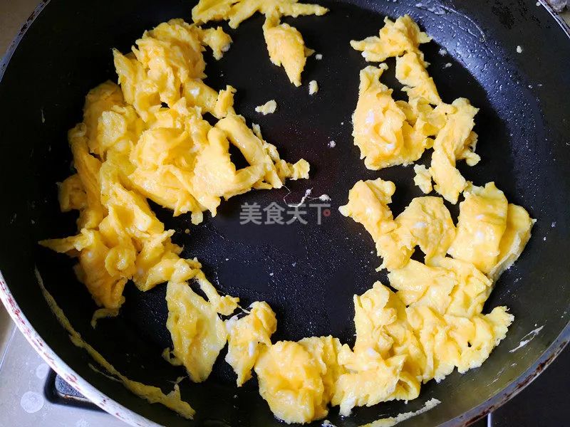【养生菜谱】小根蒜炒鸡蛋：拥有17种氨基酸的抗癌菜