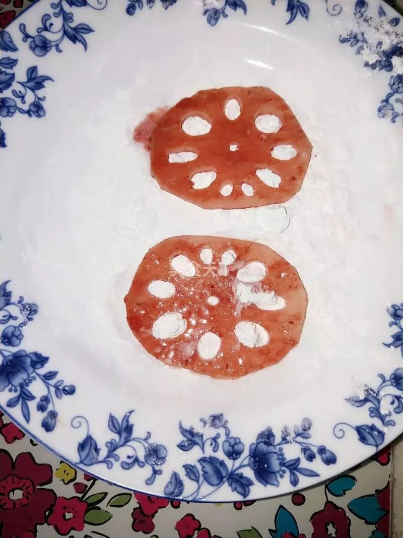 【颜值菜谱】红腐藕片：就要做你的小粉红