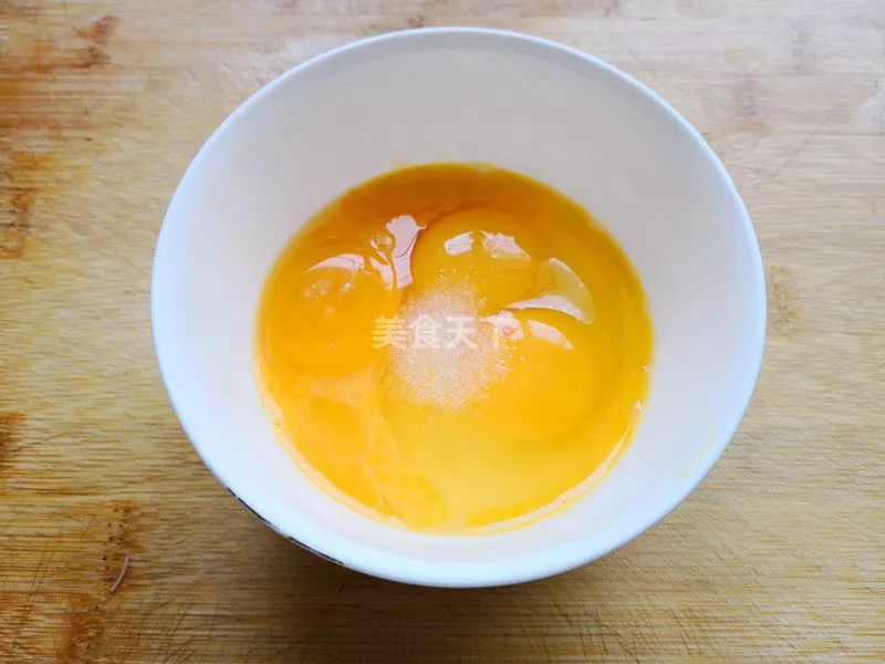 【养生菜谱】小根蒜炒鸡蛋：拥有17种氨基酸的抗癌菜
