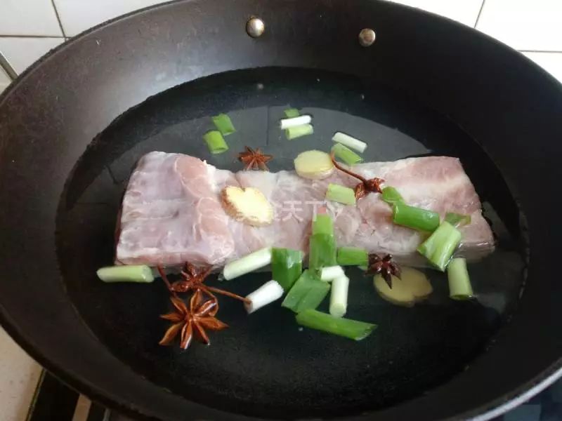 【销魂菜谱】酱油蒸肉：最简单的调味法，味道不简单