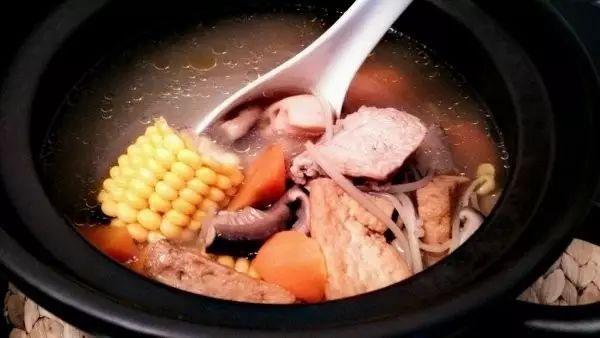 一位阿姨煲汤从不放肉，却出奇的好喝！收好慢慢做！