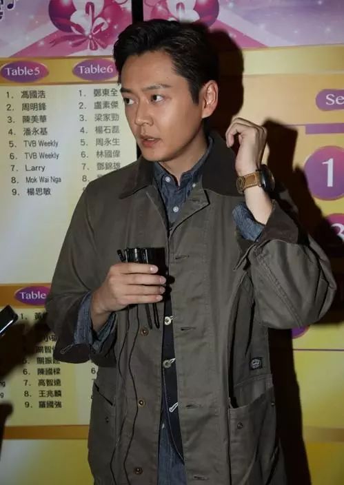 TVB小生出席庆功宴超开心 自爆12月中拍《踩过界2》