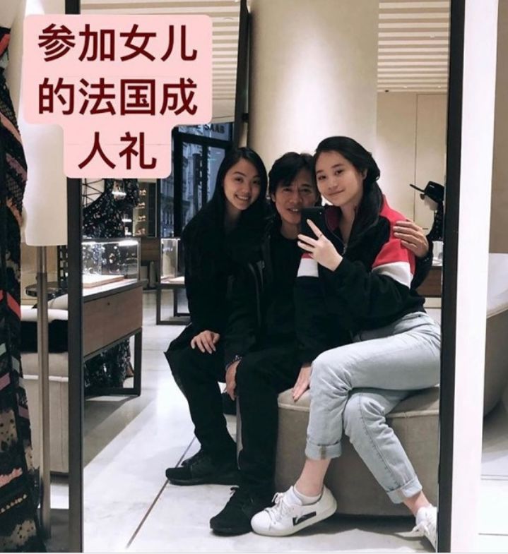 巴黎名媛舞会！李连杰女儿成C位，邱淑贞女儿惊艳！