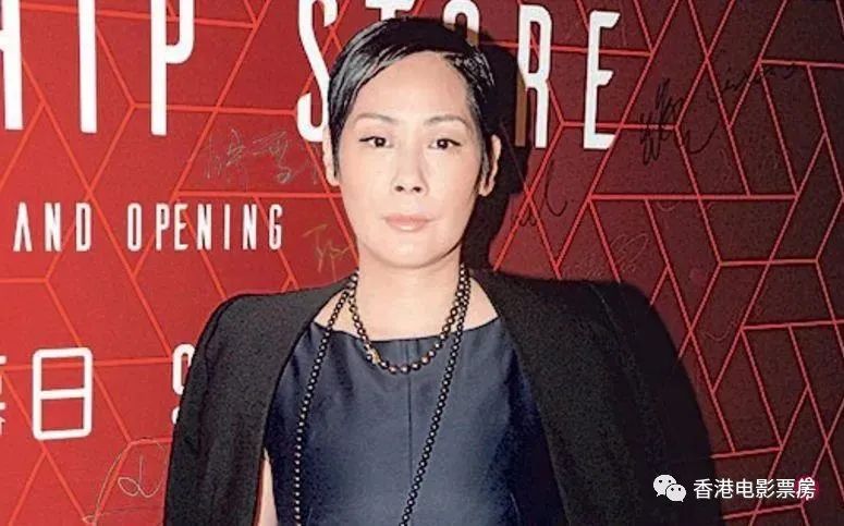曾伤人留案底，53岁香港女歌手宣布退出娱乐圈：见识到最丑陋一面